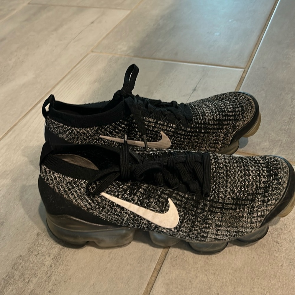 Nike Vapor Max size 9.5